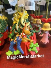 Universal Studios Christmas The Grinch Max Dog Ornament New picture