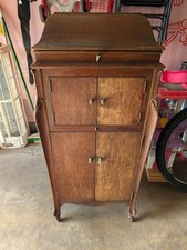 Antique Victor Victrola phonograph 1915-1918 picture