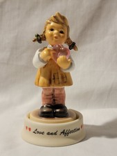 Hummel 2240 Heart Of Hope 3.5” Girl With Pink Socks Holding Heart TMK8 Base Box picture