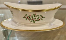 Lenox Holiday Gravy Boat & Underplate 5587154 picture