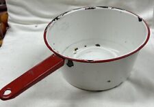 PRETTY LITTLE  VTG WHITE RED TRIM HANDLE ENAMELWARE 1 QUART  SAUCE PAN EXCELLENT picture