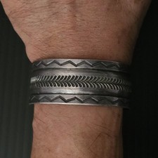 Navajo Spectacular Sterling Silver Heavy Stamped Cuff Bracelet 57 Grams picture