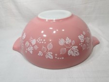 Vintage Pyrex Pink Gooseberry Cinderella Mixing Bowl #444 Four Quart EUC picture