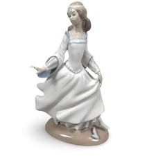 Vintage Lladro Cinderella Lost Slipper Porcelain Figurine 4828 Glossy 10
