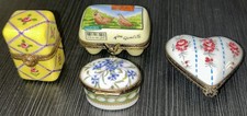 Vtg Porcelain Trinket Box Limoges France Floral Gold Trim Beautiful Handpainted  picture