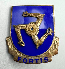 WWII Theater Made 752nd Tank Battalion Fortis DI Unit Crest Pin VERY RARE picture