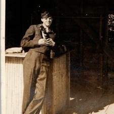 c1940s WWII US Army Soldier Pet Bird? Ike Jacket Garrison Cap Snapshot Photo picture