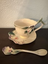 FRANZ Sweet Pea Sculptured porcelain Cup & Saucer/spoon picture