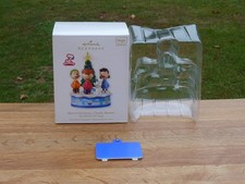 Hallmark 2010 Merry Christmas Charlie Brown Replacement EMPTY BOX+Battery Cover picture