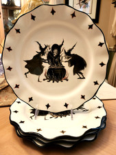 POTTER'S STUDIO 3 WITCHES CAULDRON DINNER PLATES SET OF 4