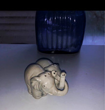 Vintage GANZ salt/pepper shakers set elephants intertwined trunks gray separable picture