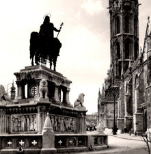 * VTG Postcard Matthias Church & St Stephens Monument Budapest Hungary c1968 picture