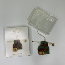 2006 Hallmark Keepsake Christmas Ornament Keeping It Reel Fisherman's Vest Fish picture