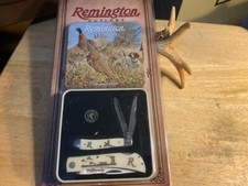 Remington Flushing Pheasant Tin Collector Gift Pocket Knife Set R15684 picture