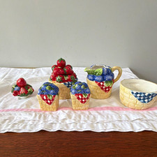 Target Fresh Berries Creamer & Sugar Bowl Set w/ Lid 6 oz Ceramic 2006 picture