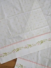 VTG Laura Ashley Standard Pillow Cases Castleberry Pattern picture
