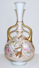 STUNNING VINTAGE ALTROHLA AUSTRIA PORCELAIN ROSES WITH GOLD HANDLED 9 1/2