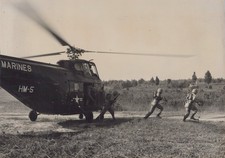 USMC Marines Sikorsky Helicopter Assault Quantico Virginia 1952 - Original Photo picture