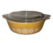 Nice Pyrex 1 Pint Casserole Dish W/ Clear Lid Butterfly Gold Ovenware VTG picture