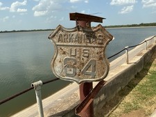 RARE AUTHENTIC ORIGINAL 1920s-30s ARKANSAS Route 64 US highway sign SHIELD picture