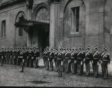 1939 Press Photo Noble Guards on duty as Cardinal Pacelli is elected as Pope picture
