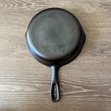 Vintage Unmarked Wagner Ware #5 Cast Iron Skillet 8 inch Restored picture