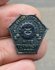 1928 Long Beach City Schools Kite Tournament Pin CA NY? Screw Back 3/4