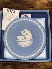 Wedgwood Jasperware Mothers Day Plate 1973 picture