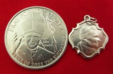 Vintage POPE JOHN PAUL II Medals PRAY FOR VOCATIONS Religious Pocket Medal 2005 picture