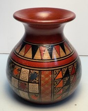 Vtg 1990's Peruvian Folk Art Vase Paucar Family Handmade & Painted (2) picture