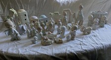 31 Piece Vtg Precious Moments MiniNativity Xmas Set Collection w/Bldgs, Animals  picture