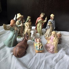 Vintage Herald Nativity Set 11 Pc Hand Painted Ceramic Christmas Manger Boxed picture