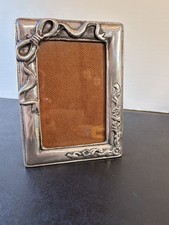 VTG Art Nouveau-Style Pewter Photo Frame featuring a sculpted ribbon/floral bow picture