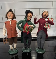 Byers Choice Williamsburg Carolers Vintage Set of 3 picture