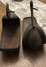 RARE PAIR OF ANTIQUE JAPANESE EDO PERIOD IRON ABUMI STIRRUPS WITH SILVER INLAY picture