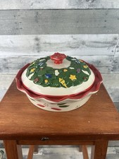 Temp-tations Figural Christmas Pie Dish with Wreath Lid Red Ceramic Baker picture