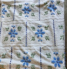 Vintage Chenille Tufted Plush Blue Green White Bedspread 90 x 100 Excellent Rare picture