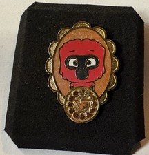 VeeFriends Treasure Chest Orange Sapphire limited /80 Alert Ape Gemstone Pin picture