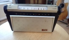 Vintage TOSHIBA MODEL 8TM 41 8 TRANSISTOR RADIO w/ leather case, nice Works picture