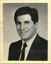 1988 Press Photo Peter F. Tortorici, CBS Entertainment Executive - nop91702 picture