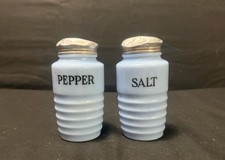 Vtg. 1930s Jeanette Glass Delphite Blue Beehive Ribbed Salt and Pepper Shakers picture