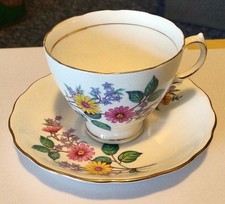 Vintage Porcelain Teacup & Saucer - Royal Vale Bone China England Flowers - READ picture
