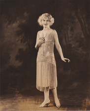 1927 Press Photo Actress Hope Hampton Models a Shimmy Silver Skirt picture