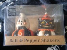 Transpac Retro Halloween Ghost And Cat Salt & Pepper Ceramic Figurine Set picture