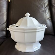 Vintage Pfaltzgraff “Heritage” White Soup Tureen - Beautiful picture