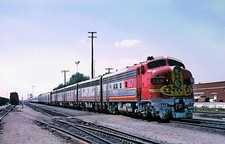 ATSF 306 EMD F7A w Train 2, The San Francisco Chief, Clovis, NM 1967 8.5 x 11 picture