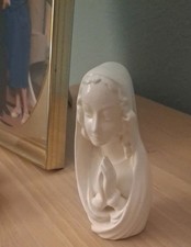 Vintage Virgin Mary Praying Figure White Ceramic Christian Statue 5