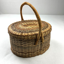VTG Woven Wicker Oval Basket w Handle & Lid 11 x9 x7 Sewing Picnic 60s 70s picture