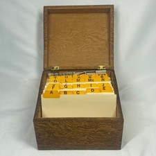Vintage Solid Wood Recipe Box Dovetail 100+ Handwritten Cursive 4x6 Recipe Cards picture