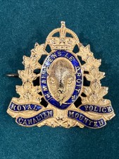Royal Canadian Mounted Units RCMP Gilded enamelled Uniforms Cap Badge picture